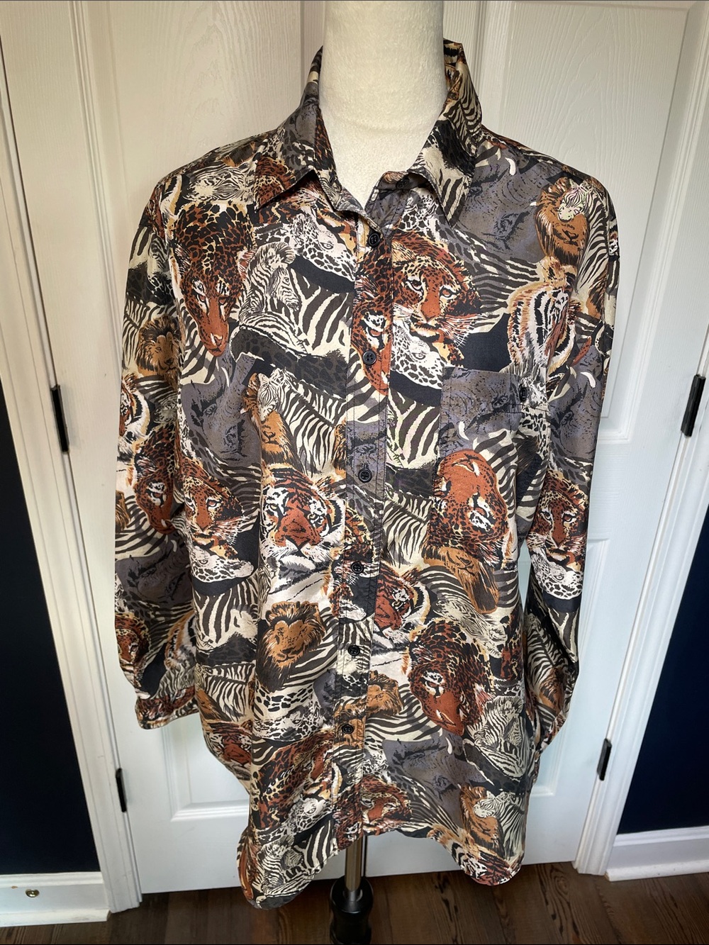 VTG K. Arnold 100% Silk Blouse Safari Tiger Lion Print Button Down Shirt Sz M